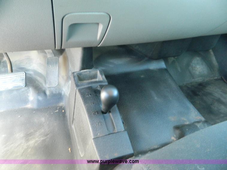 image for item B3944 2009 GMC Sierra K2500HD Extended Cab pickup truck