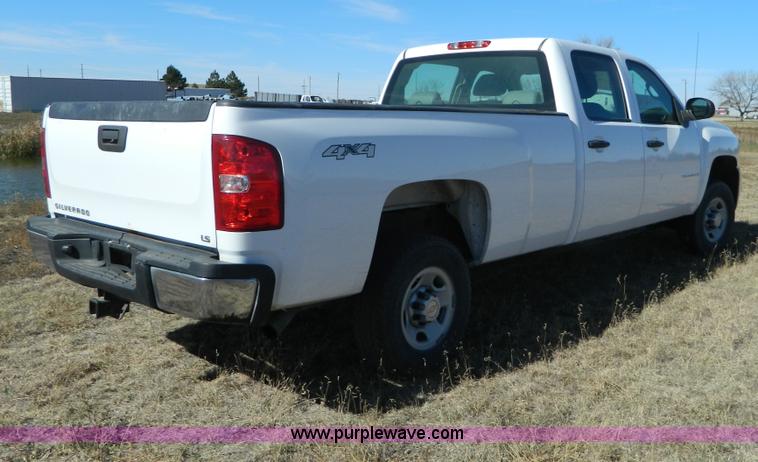 image for item B3945 2009 Chevrolet Silverado K2500HD Crew Cab pickup truck