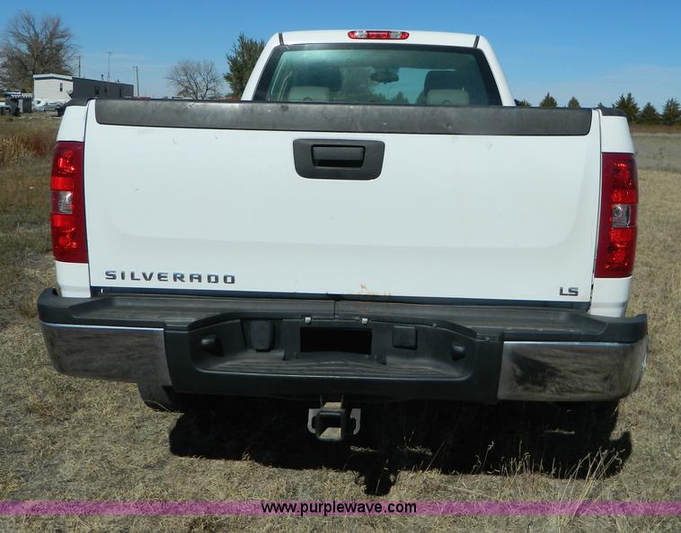 image for item B3945 2009 Chevrolet Silverado K2500HD Crew Cab pickup truck