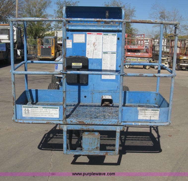 image for item B8268 1993 Genie Z-45/22 knuckle boom lift