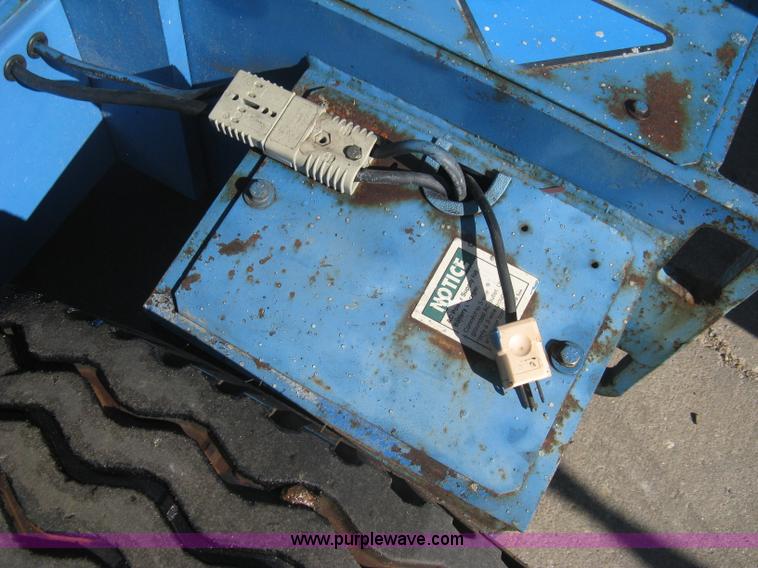 image for item B8268 1993 Genie Z-45/22 knuckle boom lift