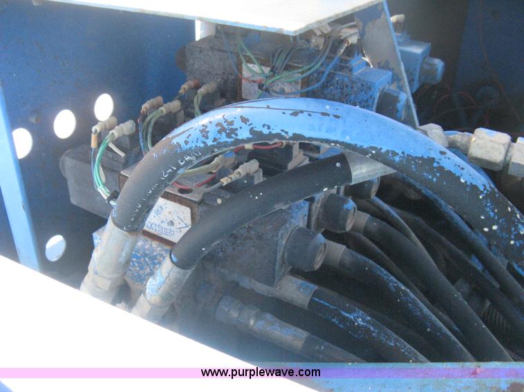 image for item B8268 1993 Genie Z-45/22 knuckle boom lift