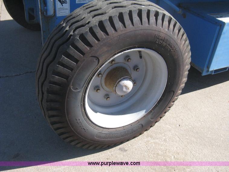 image for item B8268 1993 Genie Z-45/22 knuckle boom lift