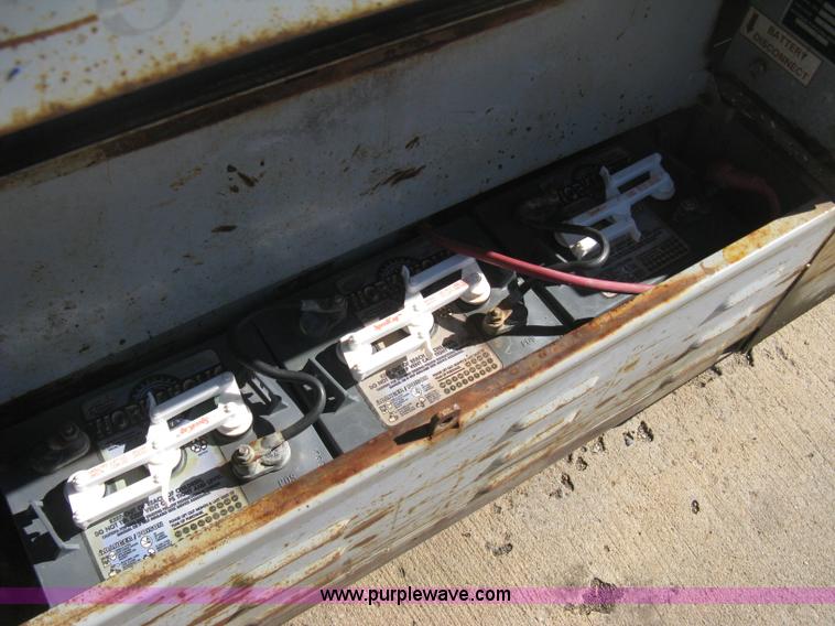 image for item B8270 Mec 2548 HT scissor lift