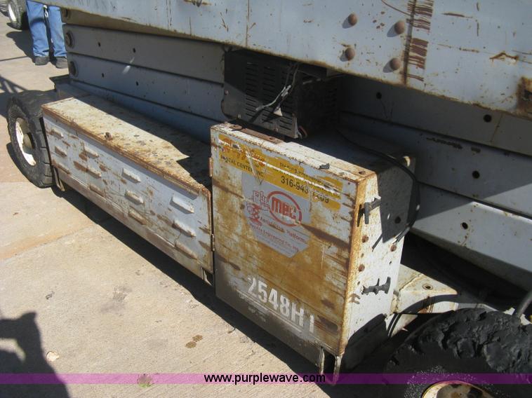 image for item B8270 Mec 2548 HT scissor lift