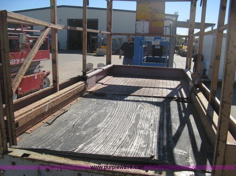 image for item B8270 Mec 2548 HT scissor lift