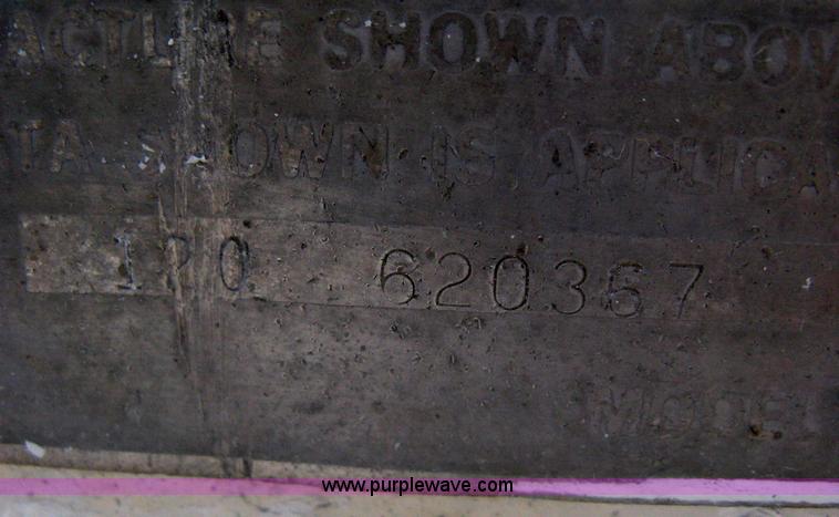 image for item B8273 1981 Fruehauf tandem axle cargo trailer