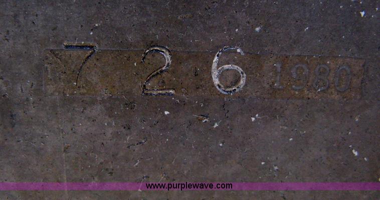 image for item B8273 1981 Fruehauf tandem axle cargo trailer