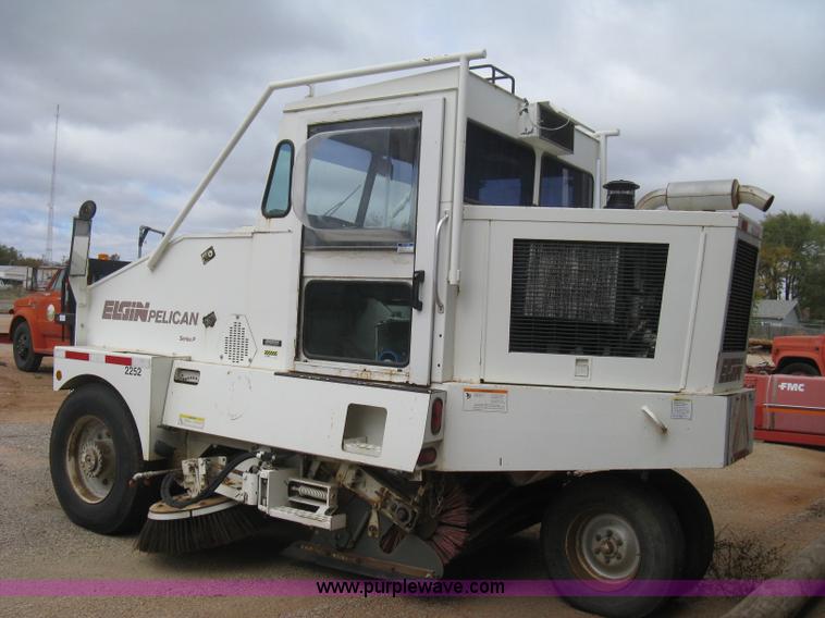 image for item B8288 1998 Elgin Pelican Series P street sweeper