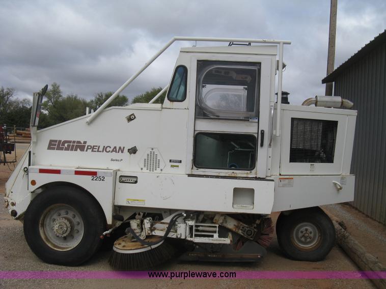 image for item B8288 1998 Elgin Pelican Series P street sweeper