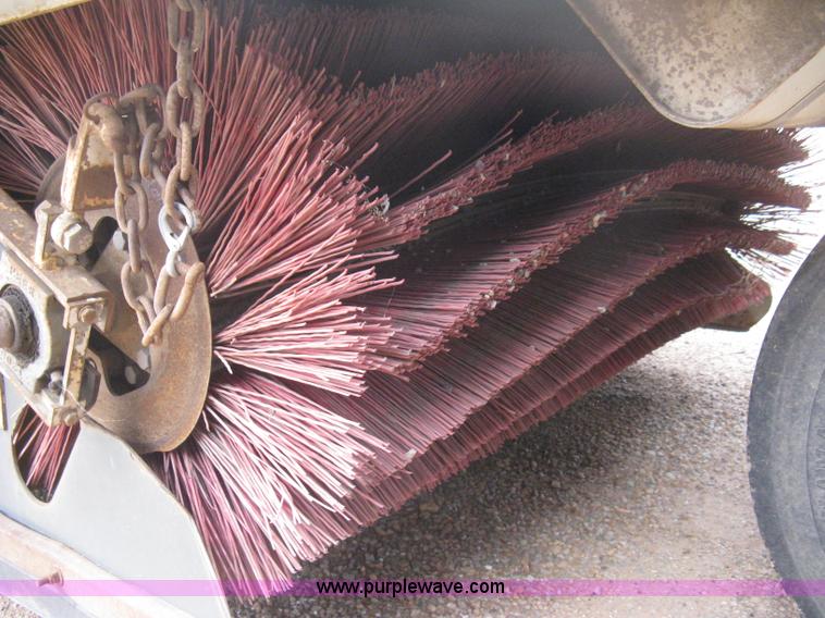 image for item B8288 1998 Elgin Pelican Series P street sweeper