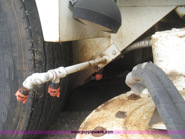 image for item B8288 1998 Elgin Pelican Series P street sweeper