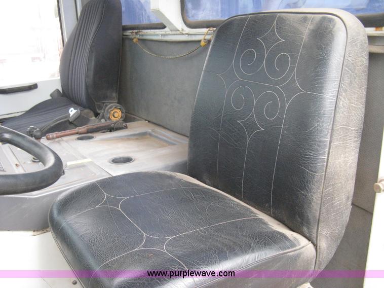 image for item B8288 1998 Elgin Pelican Series P street sweeper