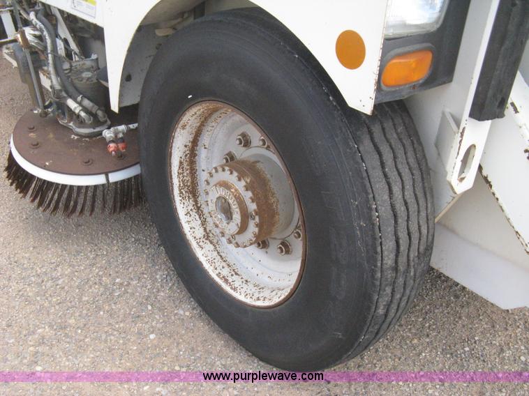 image for item B8288 1998 Elgin Pelican Series P street sweeper