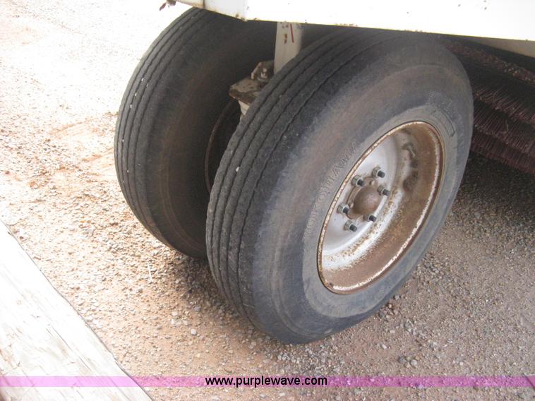 image for item B8288 1998 Elgin Pelican Series P street sweeper