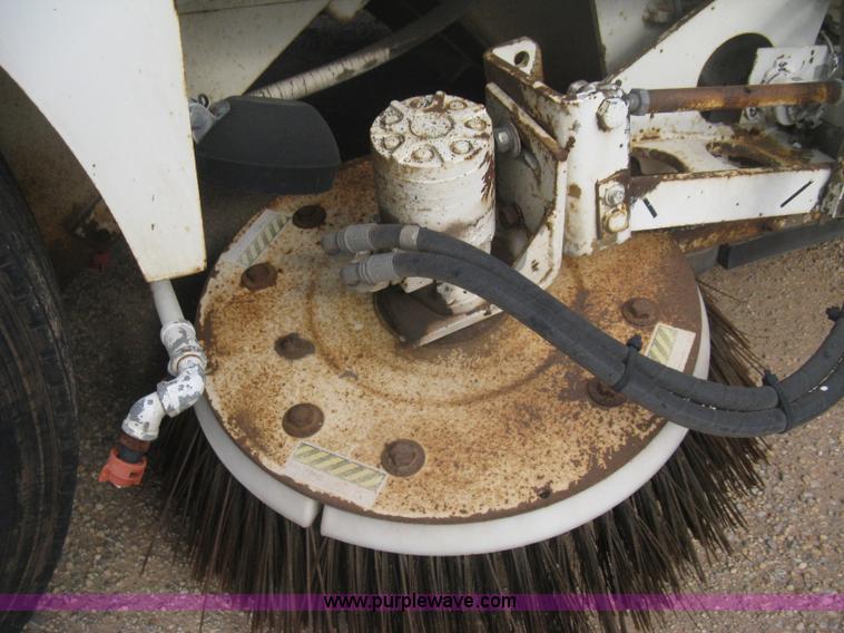 image for item B8288 1998 Elgin Pelican Series P street sweeper