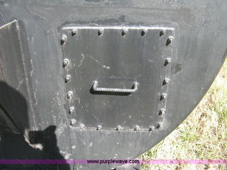 image for item B8291 Steel 4,000 gallon hydraulic agitated storage tank