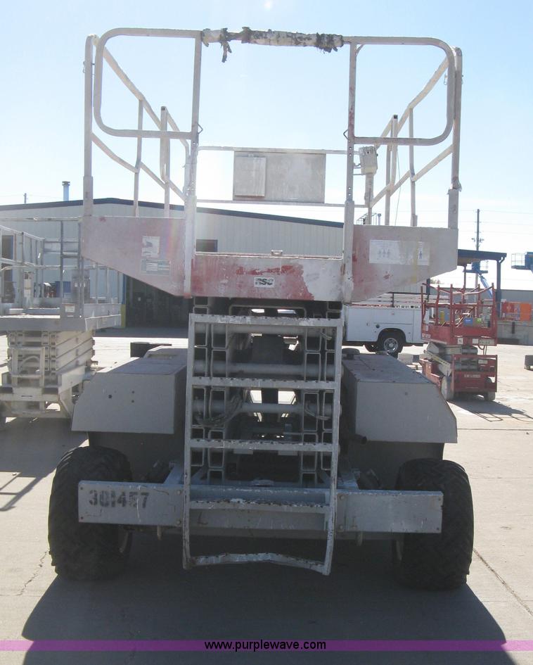 image for item B8292 2000 Mec 4191RT scissor lift
