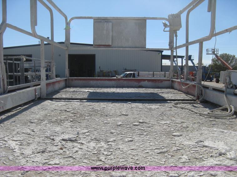 image for item B8292 2000 Mec 4191RT scissor lift