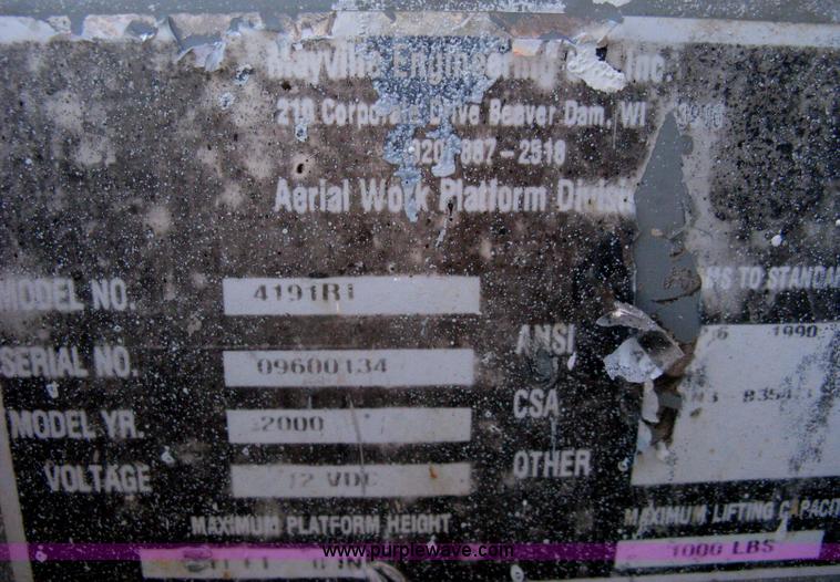 image for item B8292 2000 Mec 4191RT scissor lift