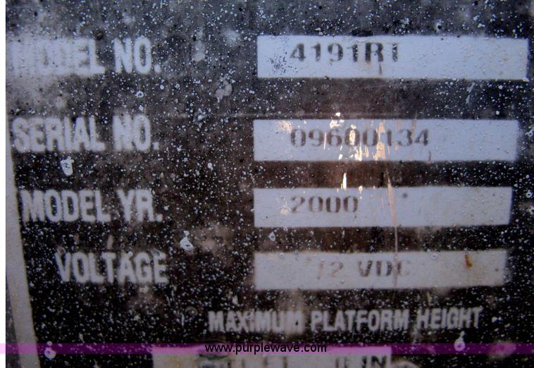 image for item B8292 2000 Mec 4191RT scissor lift