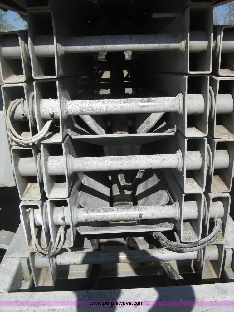 image for item B8292 2000 Mec 4191RT scissor lift