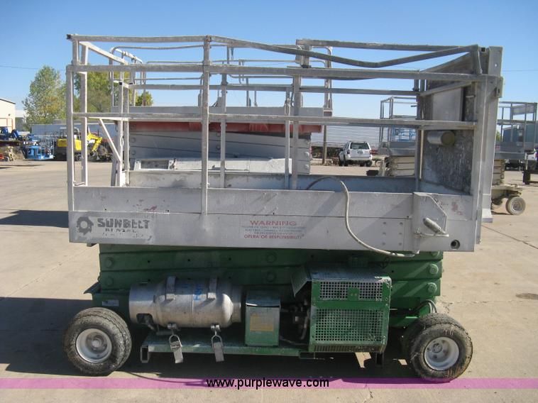 image for item B8293 1997 Mec 2558D scissor lift