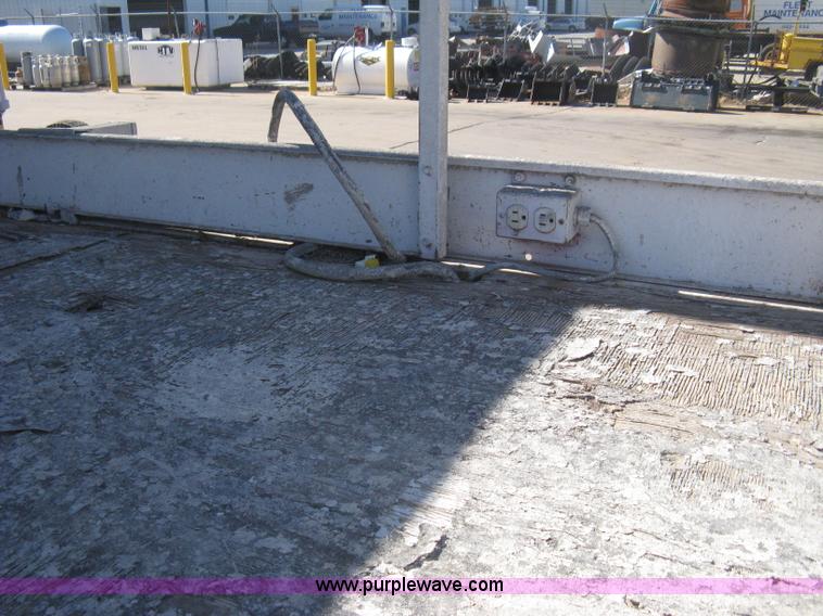 image for item B8293 1997 Mec 2558D scissor lift