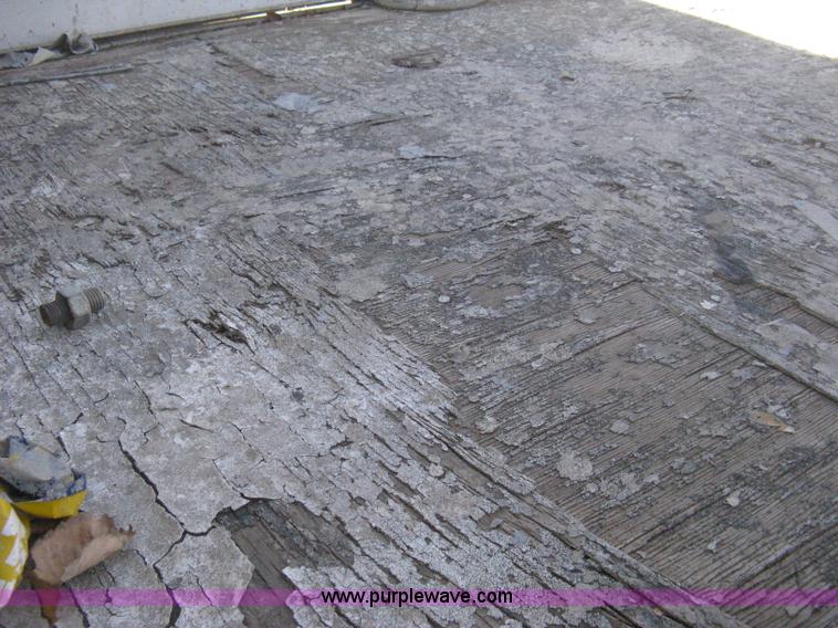 image for item B8293 1997 Mec 2558D scissor lift