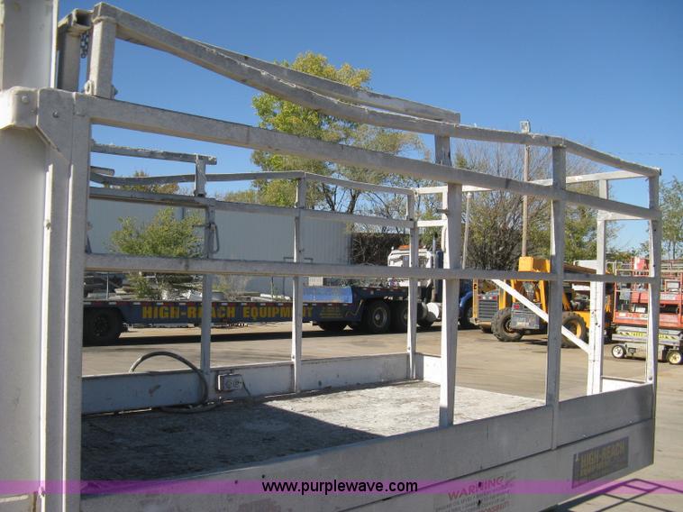 image for item B8293 1997 Mec 2558D scissor lift