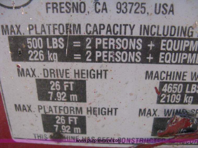 image for item B8294 2004 Mec 2633ES scissor lift