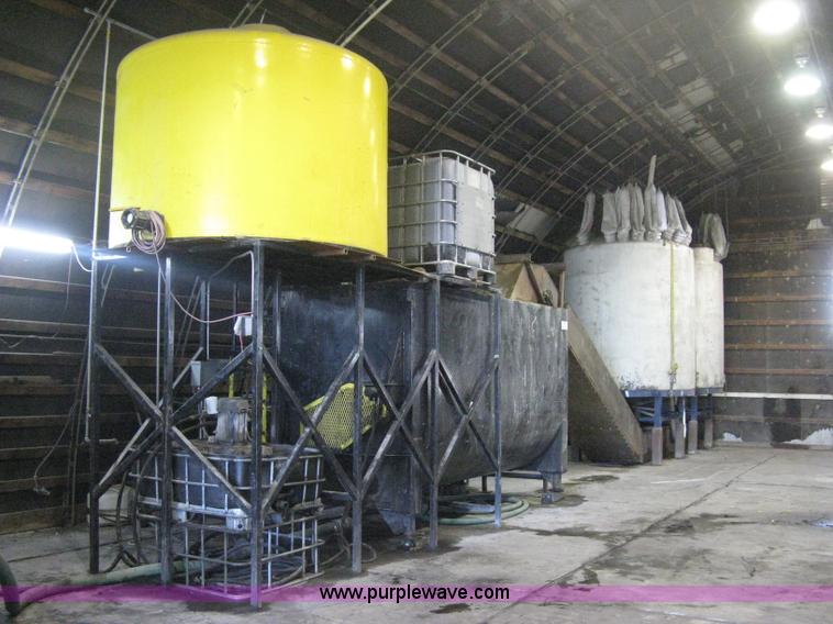 image for item B8297 Asphalt seal coating plant