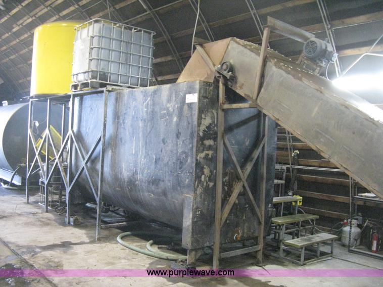 image for item B8297 Asphalt seal coating plant