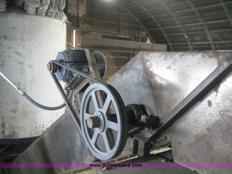 image for item B8297 Asphalt seal coating plant