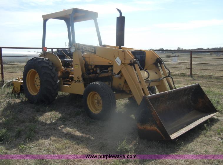 image for item D4829 Ford 345C tractor