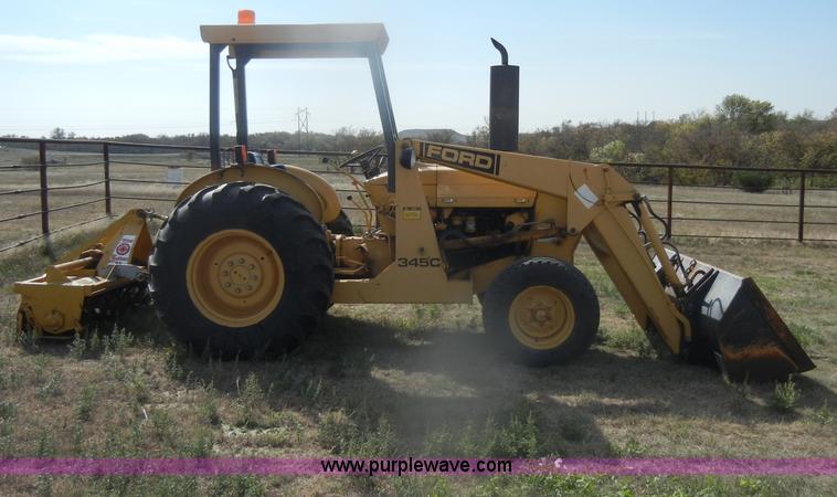 image for item D4829 Ford 345C tractor