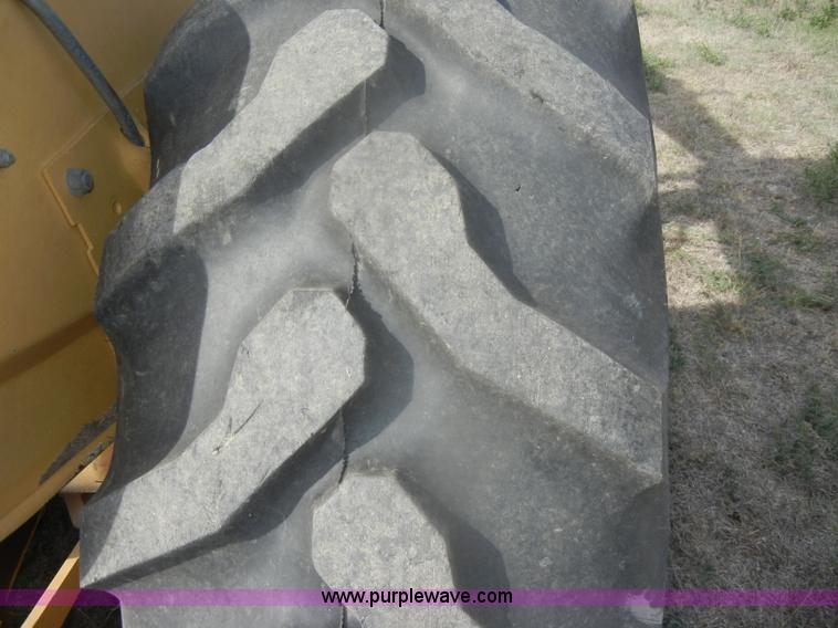 image for item D4829 Ford 345C tractor