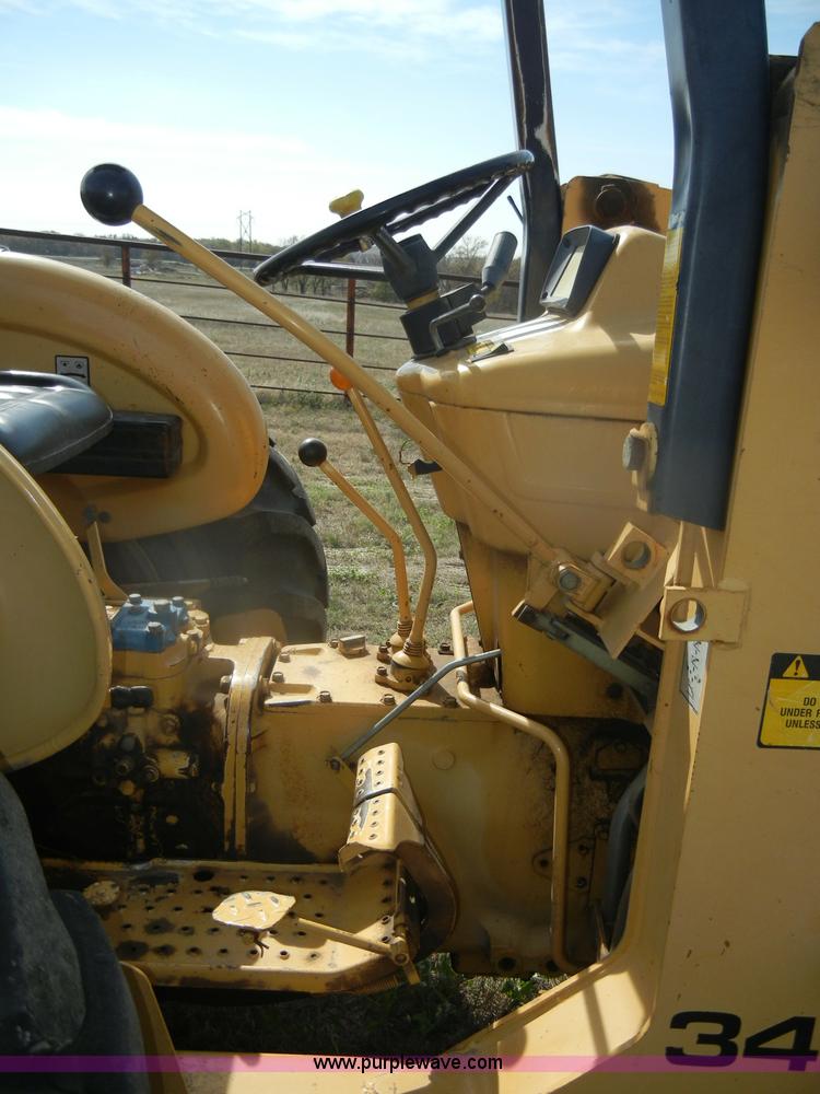 image for item D4829 Ford 345C tractor