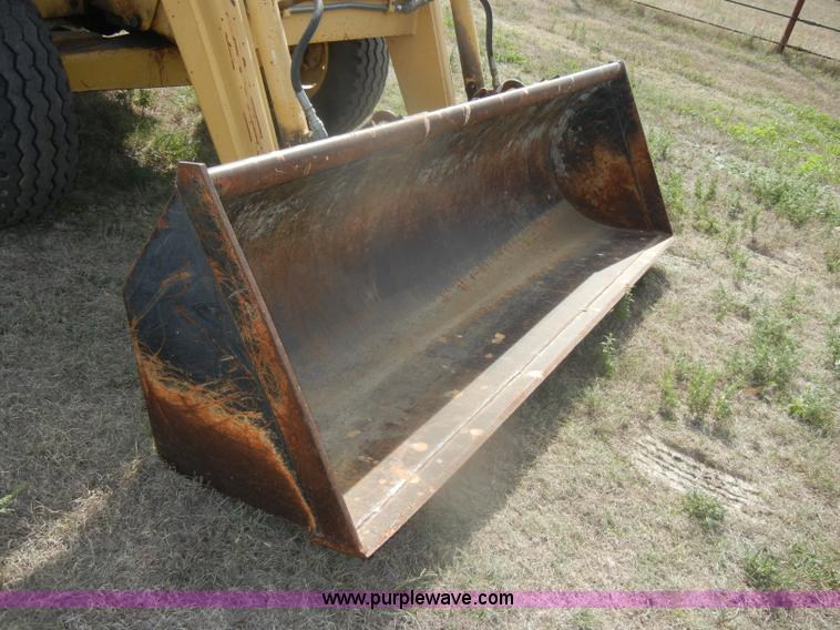 image for item D4829 Ford 345C tractor