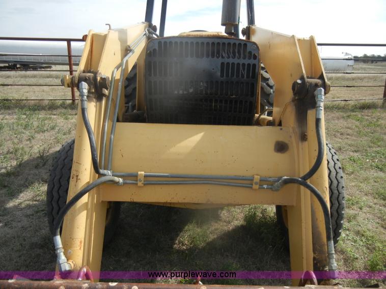 image for item D4829 Ford 345C tractor