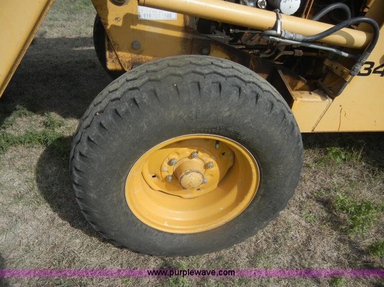 image for item D4829 Ford 345C tractor