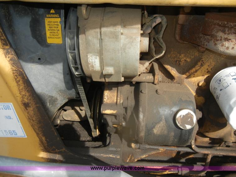 image for item D4829 Ford 345C tractor