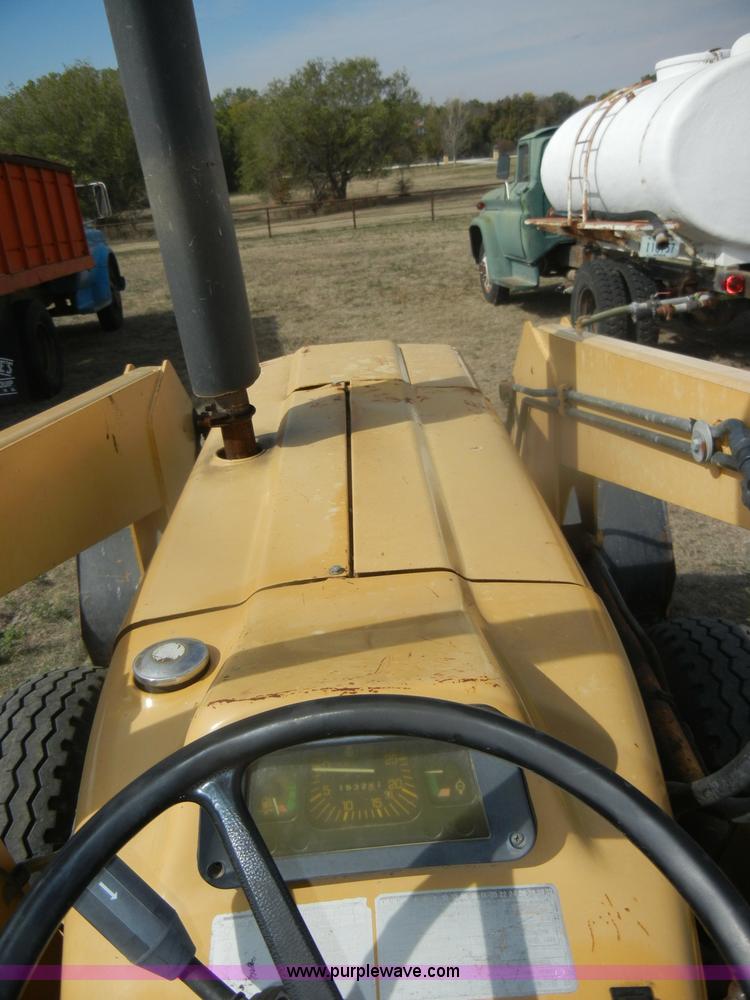 image for item D4829 Ford 345C tractor