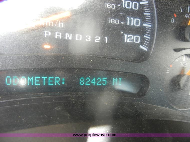 image for item D4835 2006 Chevrolet Silverado 1500 pickup truck