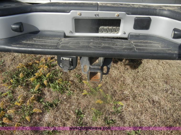 image for item D4835 2006 Chevrolet Silverado 1500 pickup truck