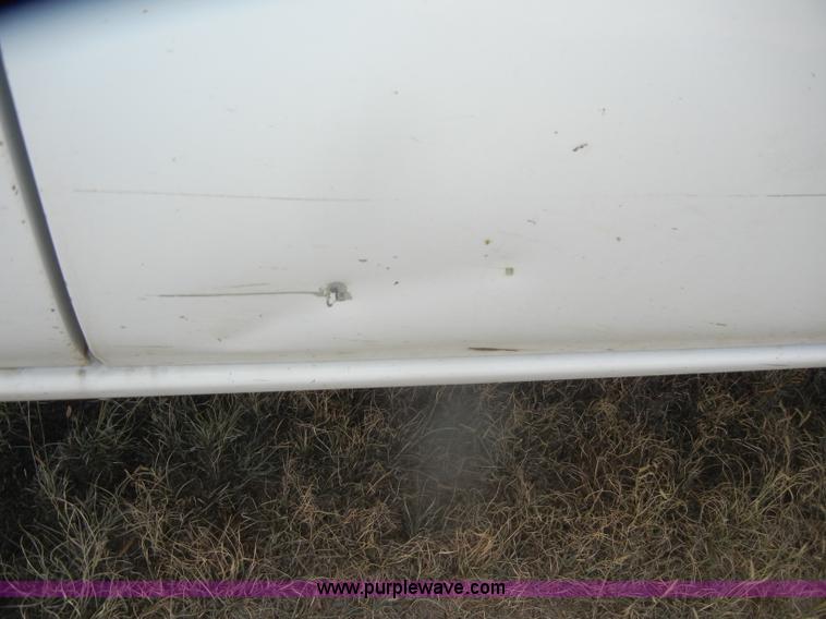 image for item D4836 2001 Chevrolet Silverado 2500HD Extended Cab pickup truck