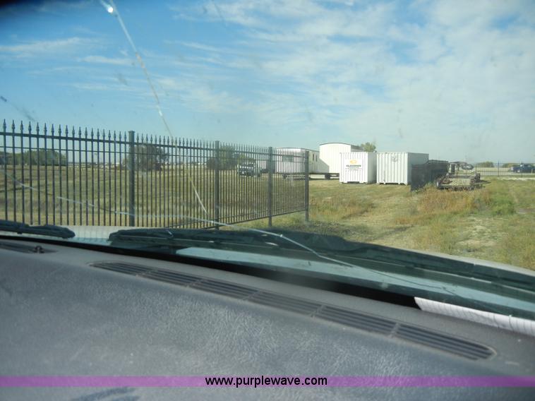 image for item D4836 2001 Chevrolet Silverado 2500HD Extended Cab pickup truck