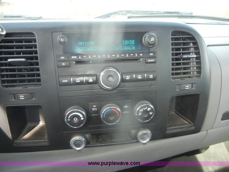 image for item D4837 2008 Chevrolet Silverado C1500 pickup truck