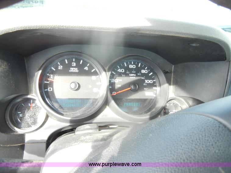 image for item D4837 2008 Chevrolet Silverado C1500 pickup truck