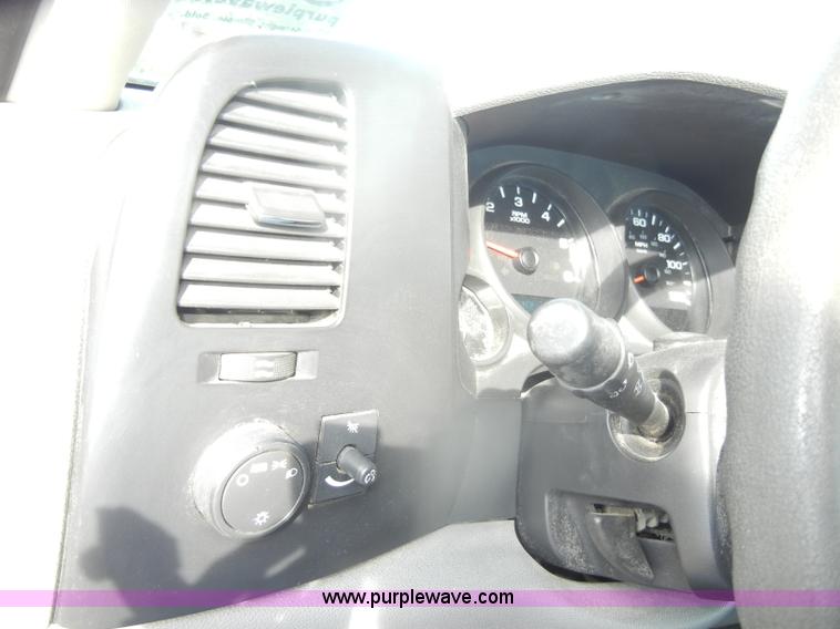 image for item D4837 2008 Chevrolet Silverado C1500 pickup truck